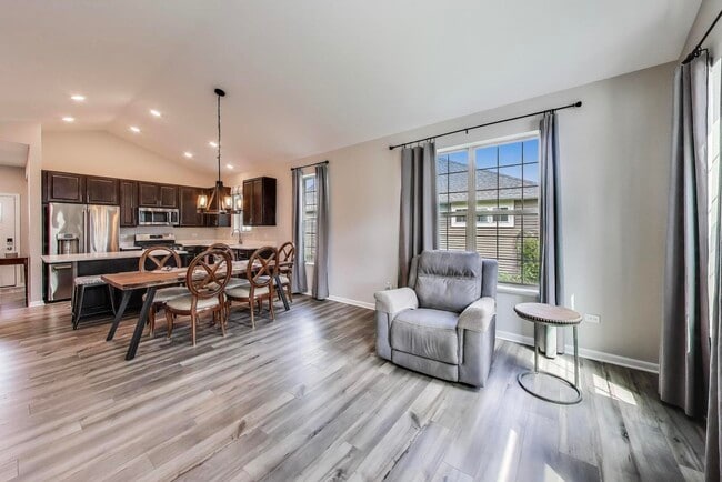 Building Photo - 1101 Black Cherry Dr