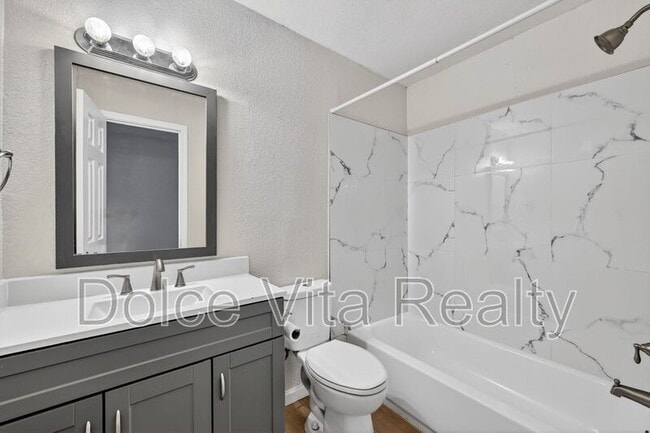 Building Photo - 2113 Gull Ave