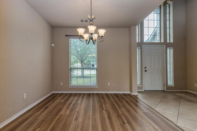 Building Photo - 4531 Long Creek Dr