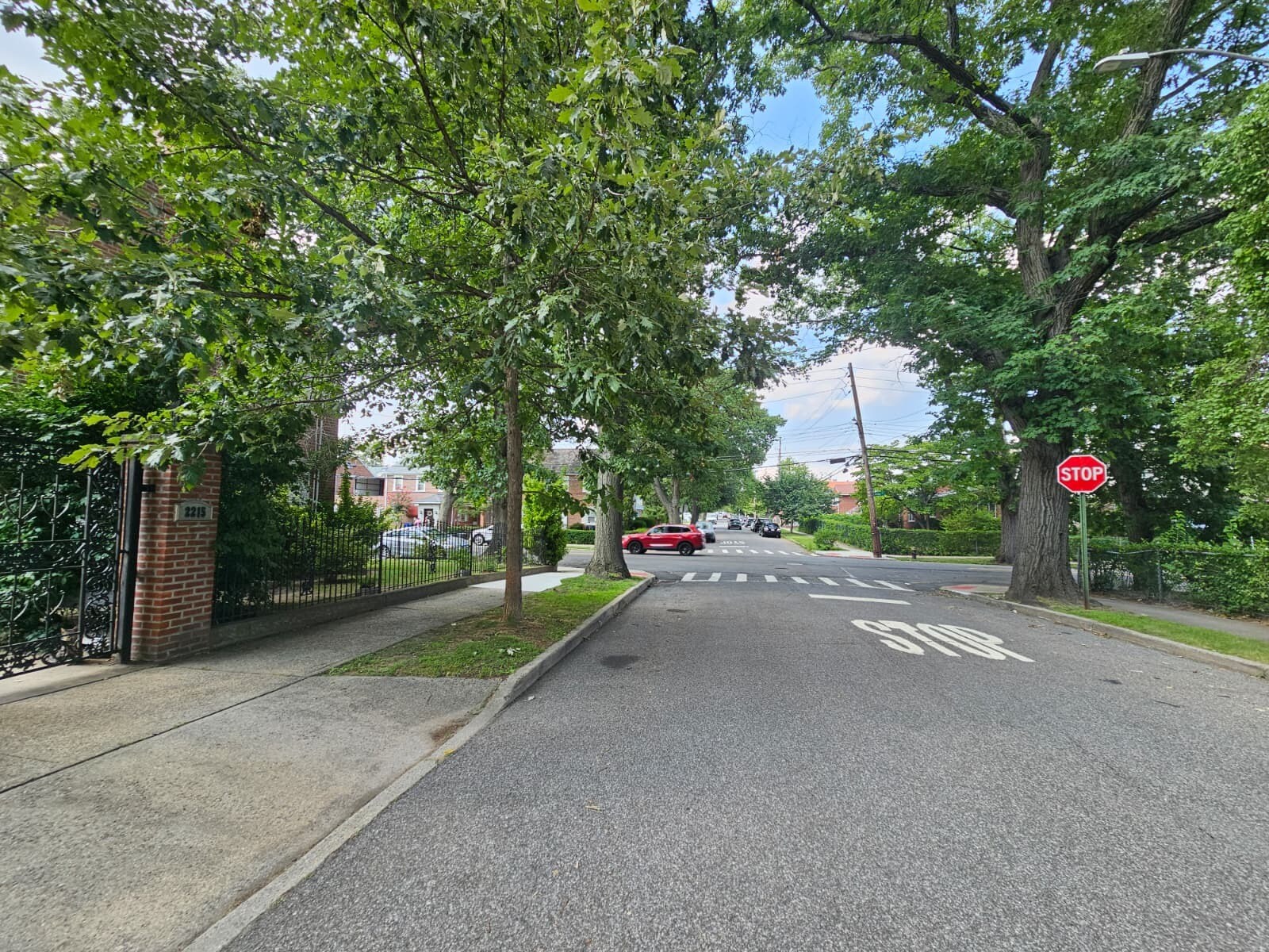 Quiet Tree Lined Street - 2207 Delanoy Ave