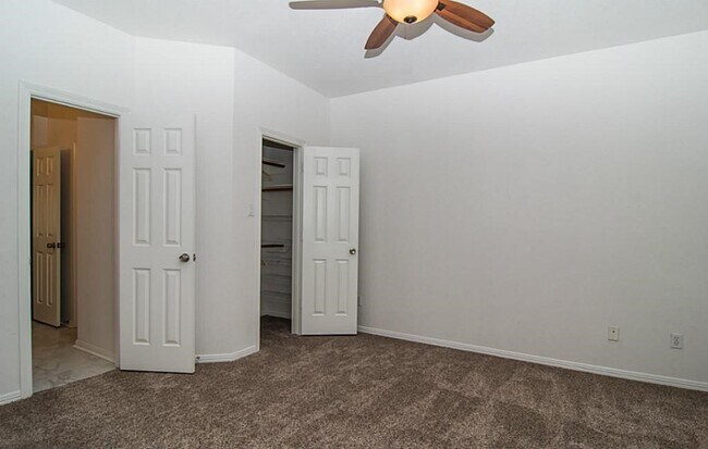 Building Photo - 143 N Shawnee Ridge Cir