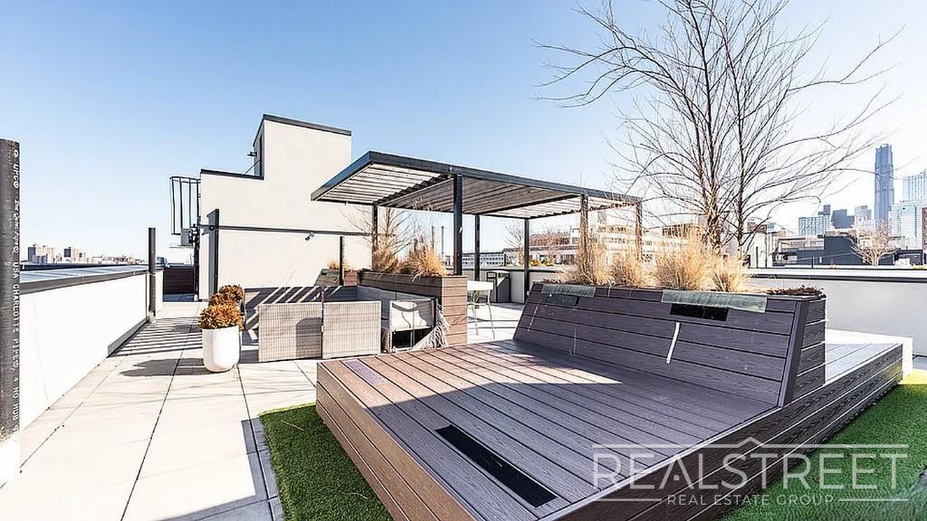 Building Photo - New Luxury Development in Prime Vinegar Hill