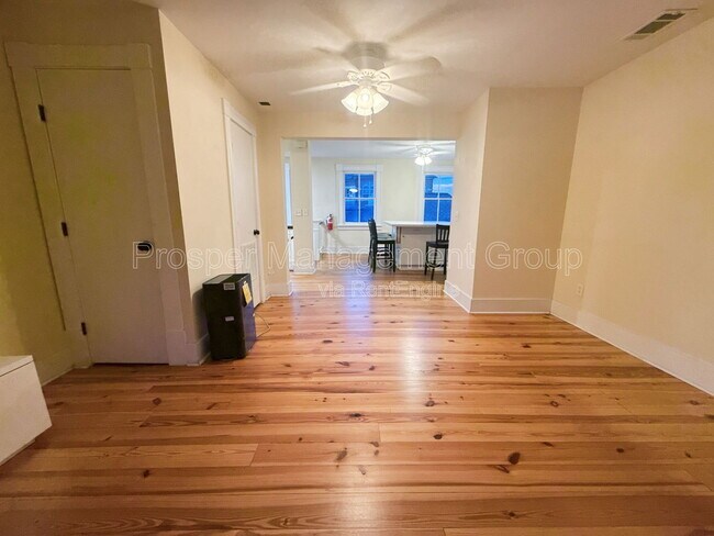 Building Photo - 47 Ashley Ave