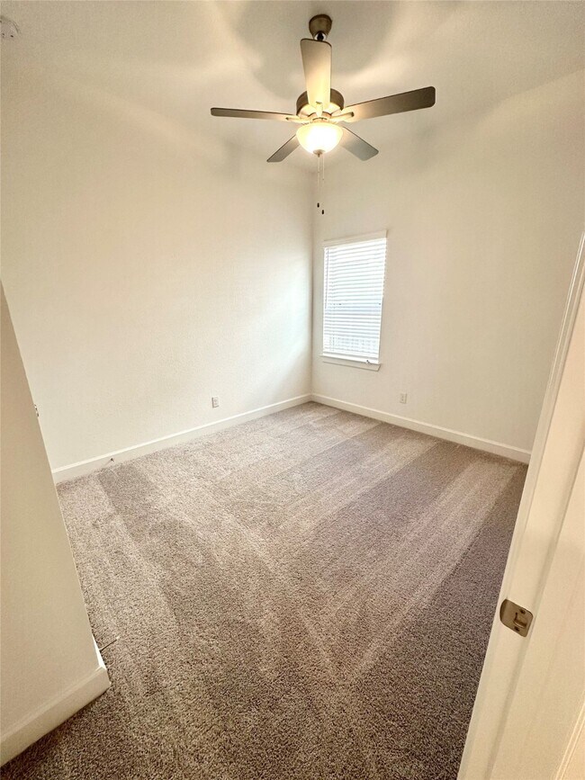 Building Photo - 18419 Palmetto Vw Dr