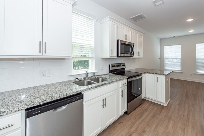 Building Photo - 7102 Channel Park Dr