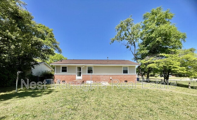 Building Photo - 6005 Blairmore Pl