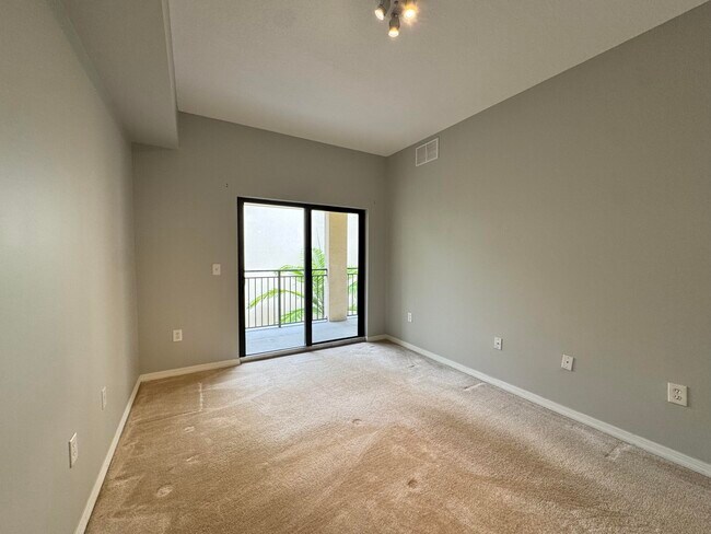 Building Photo - 4907 Midtown Ln