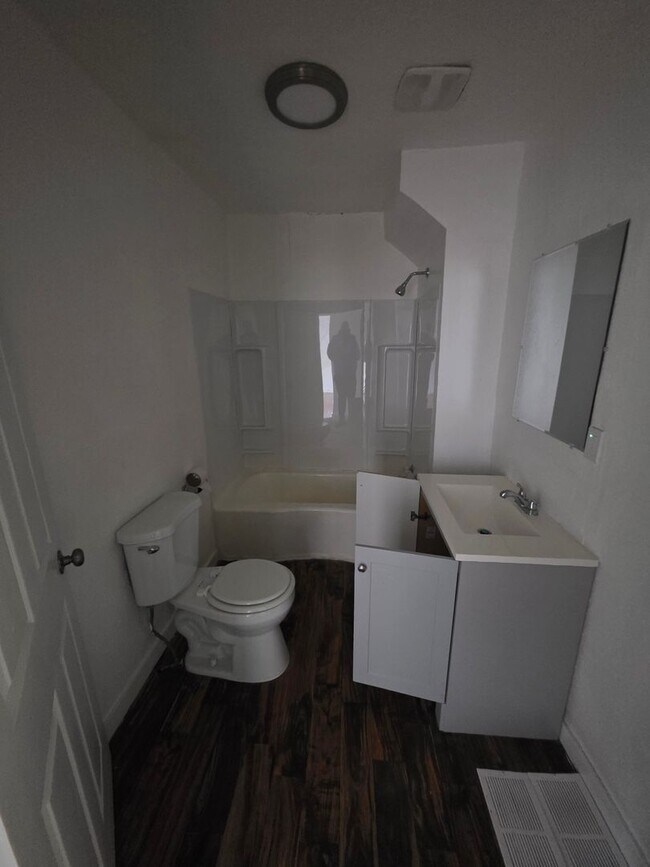 Building Photo - LIMITED TIME**1/2 OFF DEPOSIT**