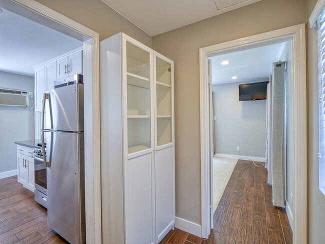 Building Photo - 603 Foxhaven Plz