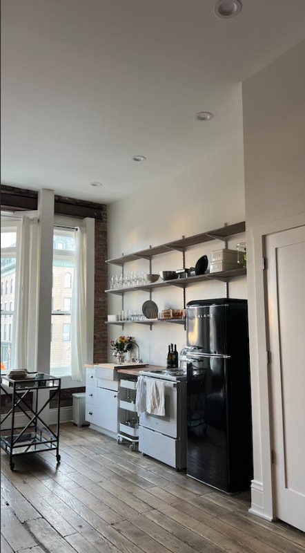 Building Photo - 37 Monument Sq