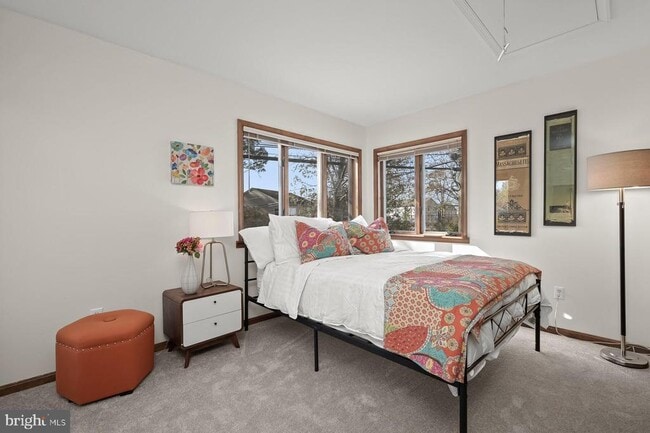 Building Photo - 4706 Frederick Ave