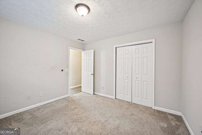 Building Photo - 25 Castlehill Ct