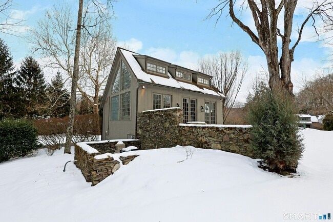 Building Photo - 369 Ethan Allen Hwy