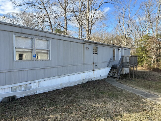 Building Photo - 43674 Pump House Ln