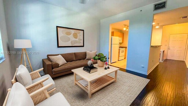 Building Photo - 533 NE 3rd Ave