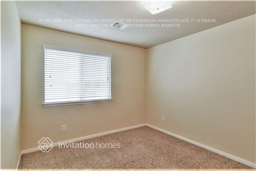 Building Photo - 5902 Deep S Dr