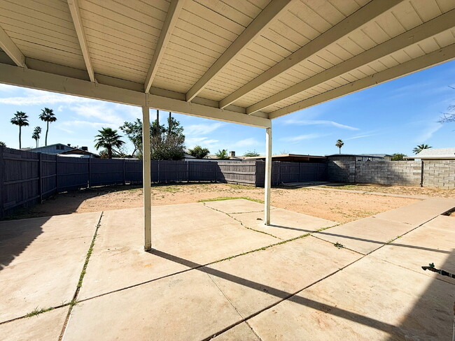 Building Photo - Cozy Single-Story Home in North Glendale
