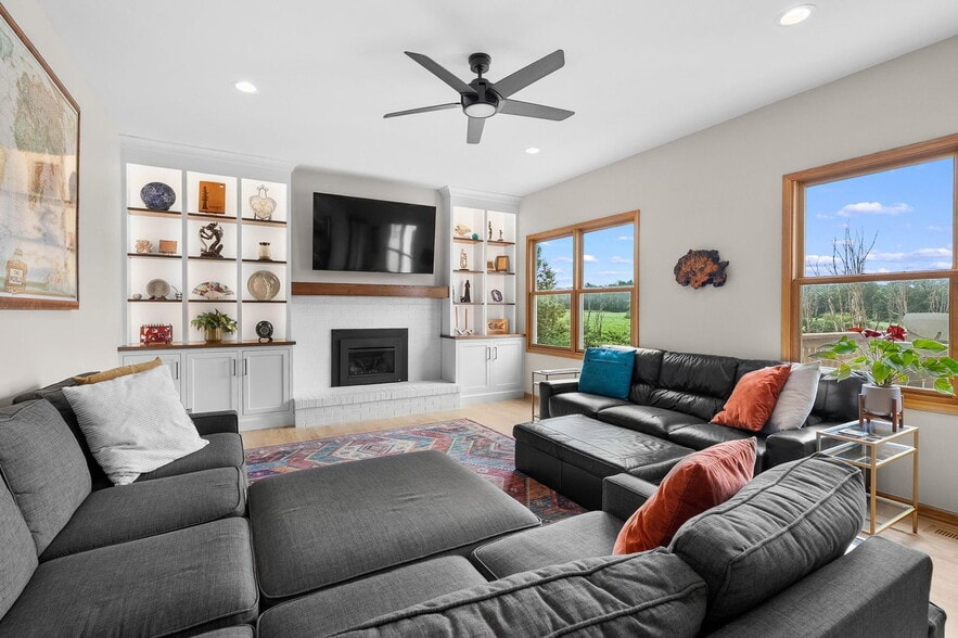 Building Photo - 22873 Cherry Hill Ct