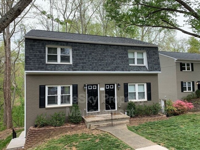 Primary Photo - 253 Stribling Ave