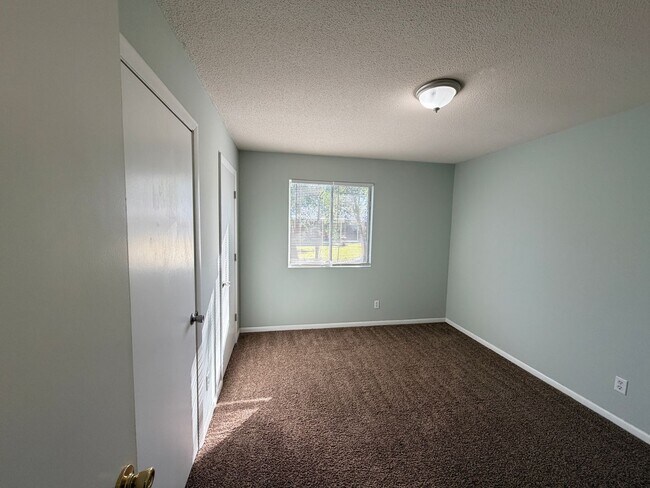 Building Photo - Check Out This 2BD/1B Apartment in Hahira