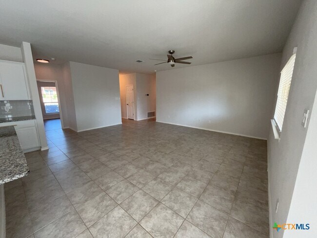 Building Photo - 1824 Fall Creek Ct