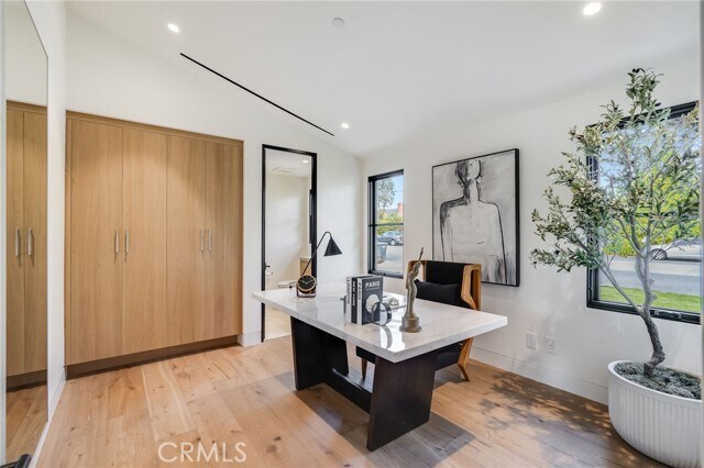 Building Photo - 427 Santa Ana Ave