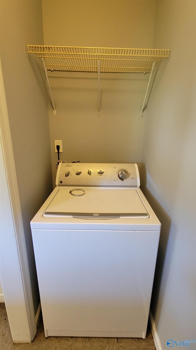 Building Photo - 6117 Melrose Rd NW