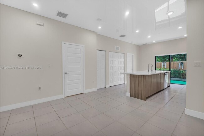 Building Photo - 8151 NW 104th Ave