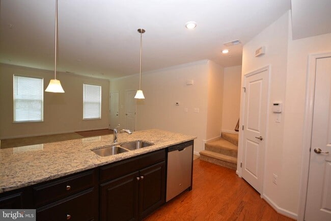 Building Photo - 5942 Leben Dr
