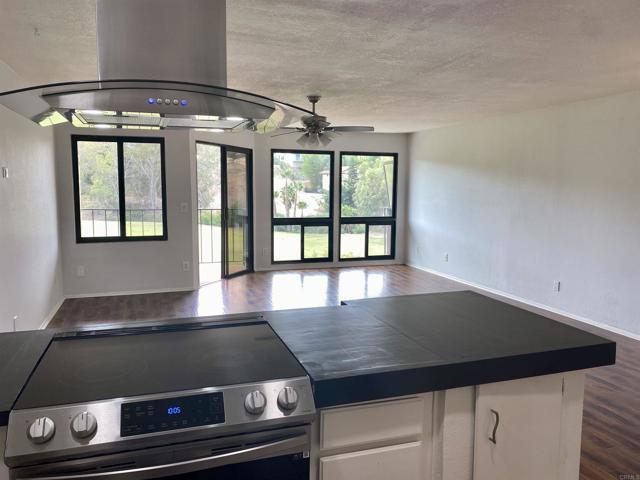 Building Photo - 2507 Navarra Dr