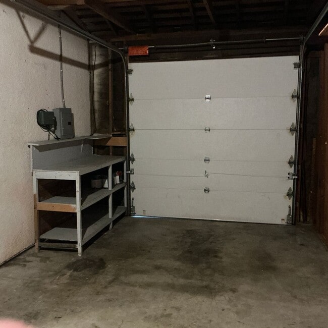 Building Photo - Washington (1004-1008)