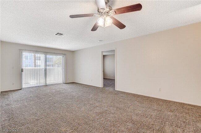 Building Photo - 7100 W Pirates Cove Rd