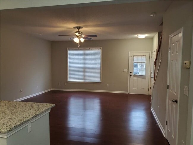 Building Photo - 4133 Howell Park Rd