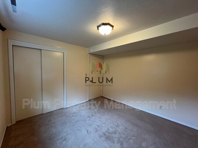 Building Photo - 200 Eddy Ave