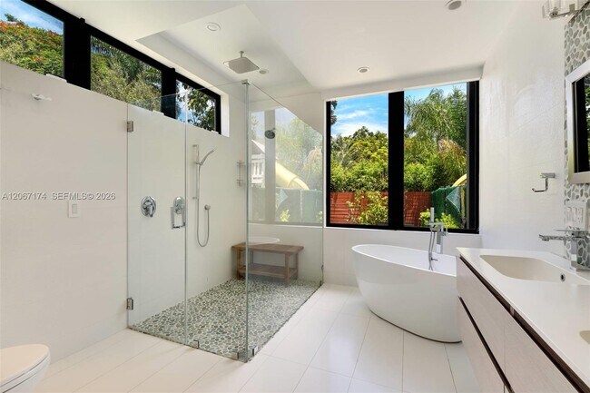 Building Photo - 15315 SW 84th Ave
