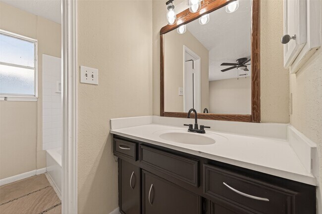 Building Photo - 20039 S Navaho Trail