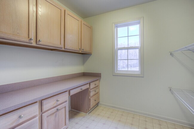 Building Photo - 28471 Carlton Way Dr