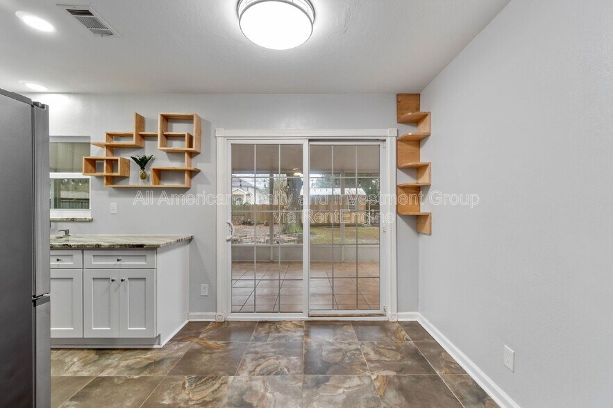 Building Photo - 419 Marlowe Dr