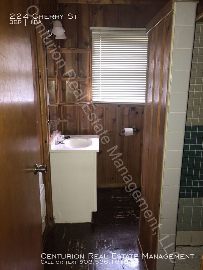 Building Photo - 224-236 Cherry St