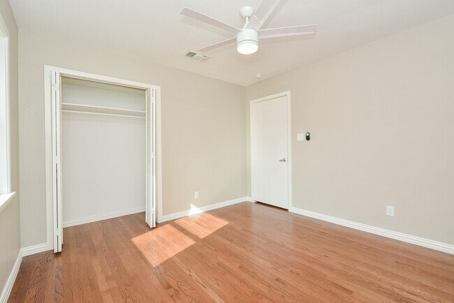 Building Photo - 1437 Wisterwood Dr