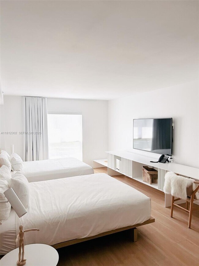 Building Photo - 291 Bal Bay Dr