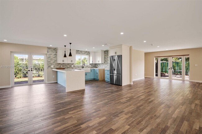 Building Photo - 6701 SW 49th Terrace