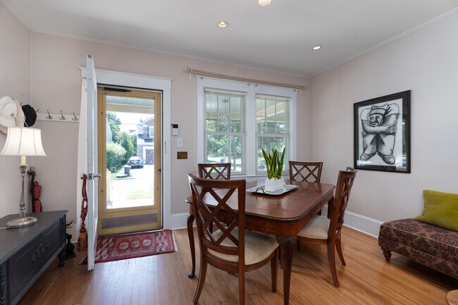 Building Photo - 44 Markham Rd