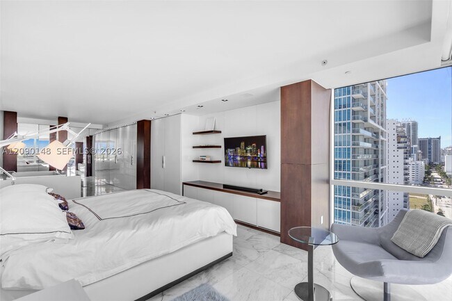 Building Photo - 6801 Collins Ave