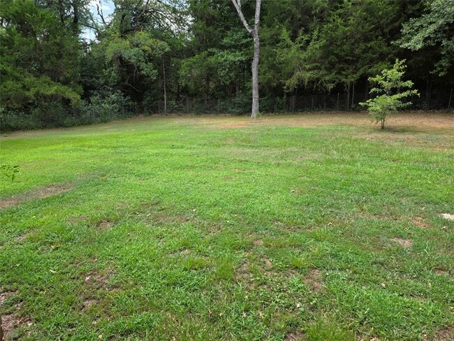 Building Photo - 15151 Farm to Market 429