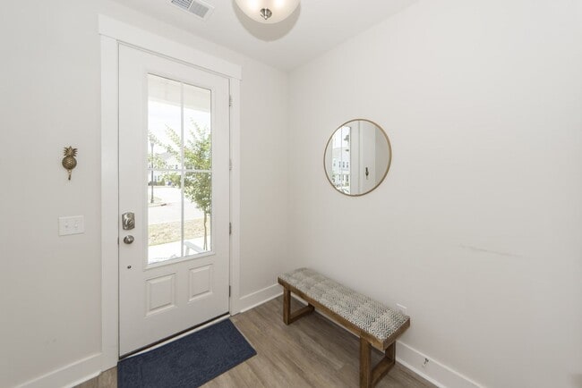 Building Photo - 3 Bedroom 2.5 Bath Single Family Home in Mixson