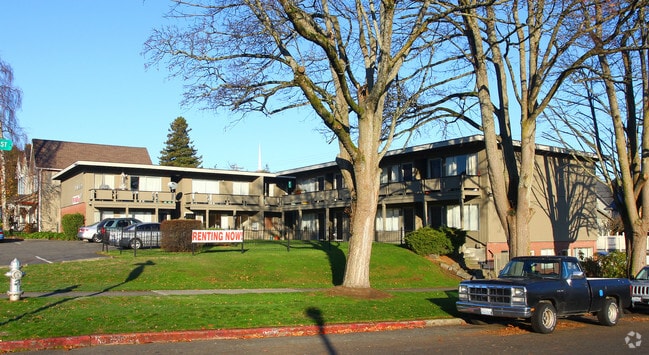 Primary Photo - Debonaire Apartments