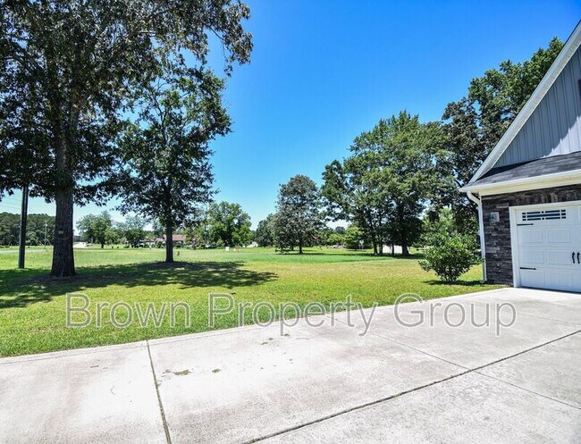 Building Photo - 4625 Blue Sand Hill Rd