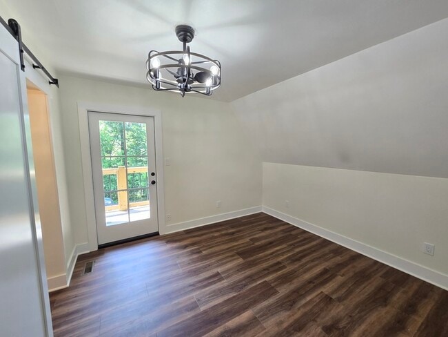 Building Photo - 6013 Bates Pike SE