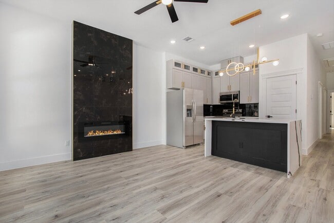 Building Photo - 3652 Seabrook St